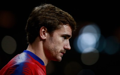 熊猫体育-三笘薰面对挑衅用足球说话